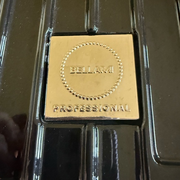 Bellami professional hair extensions case with two inside zippered containers - Picture 9 of 11